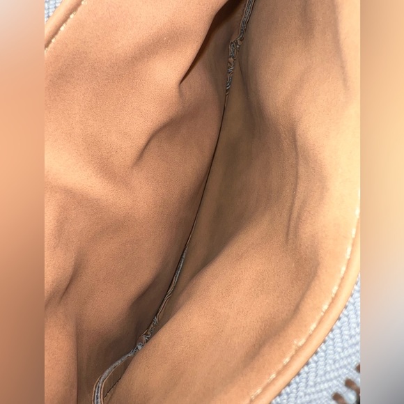 Micheal Kors bag. - Picture 5 of 6